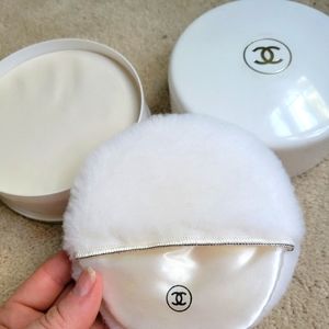 Never used, vintage 8 oz Chanel no. 22 bath powder (rare, discontinued)